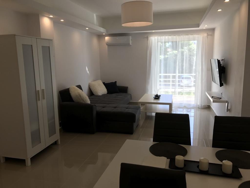 Athena Apartment Артемида Екстериор снимка